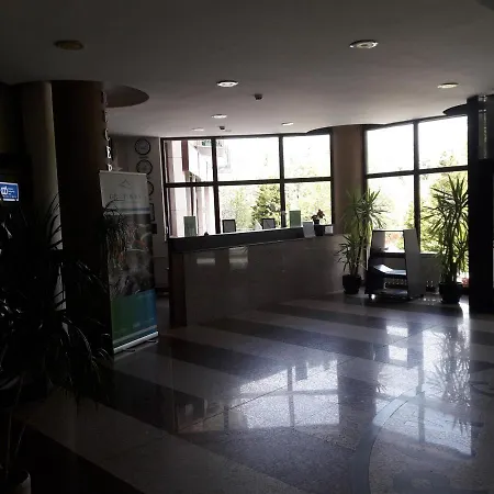Flora Studio Aparthotel